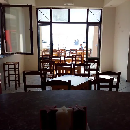 فندق Pilaros *